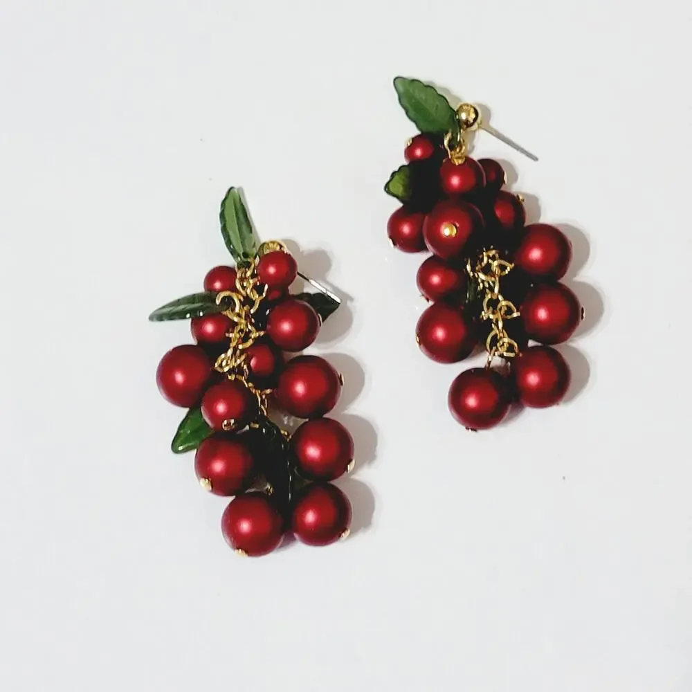 Grapes Dangle Pierced Earrings 1.5" Red Green Lucite Gold-tone Cherry rp-41 - Picture 9 of 9
